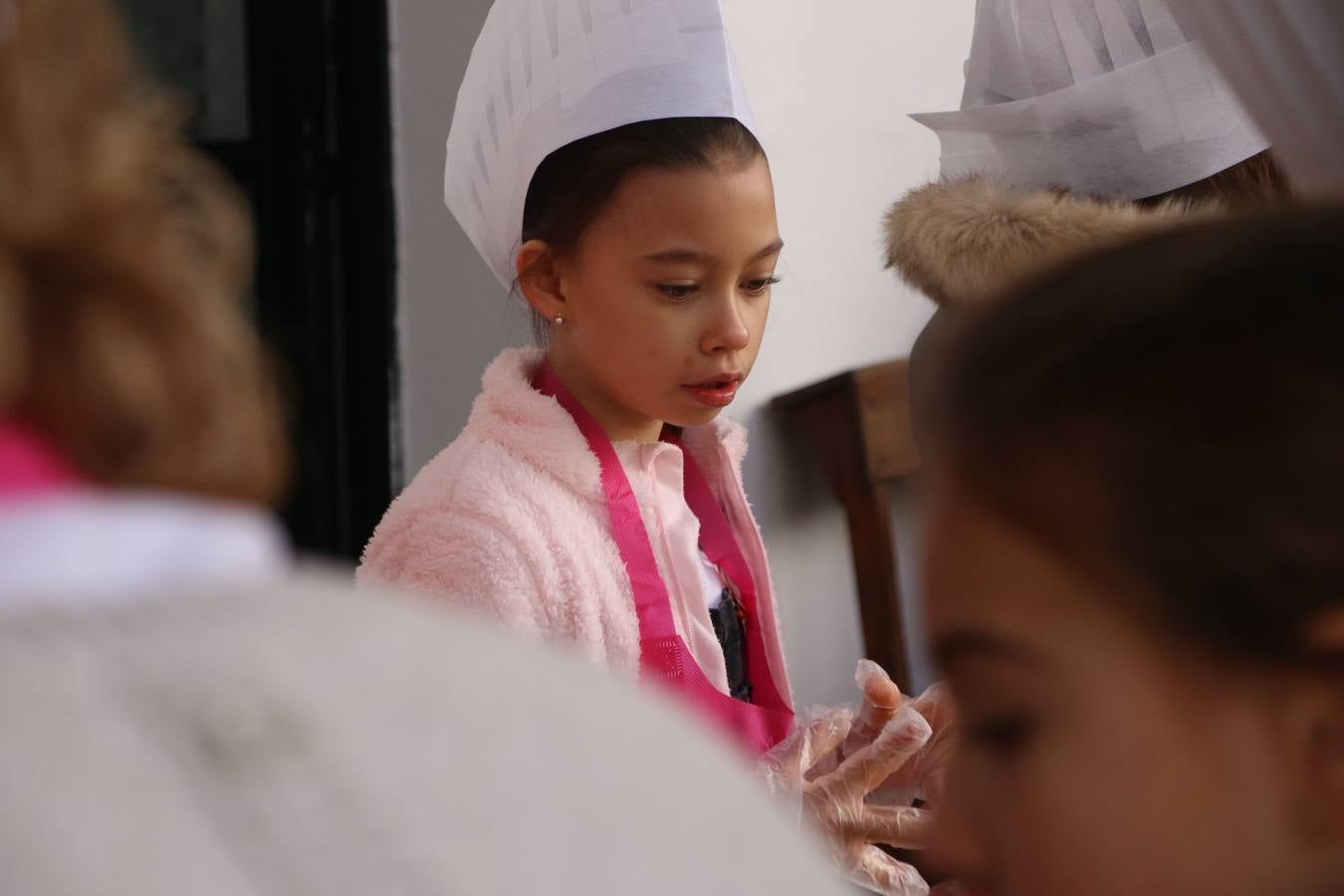 Fotos: Cáritas Parroquial celebra la tercera edición de su 'Tapa Solidaria'