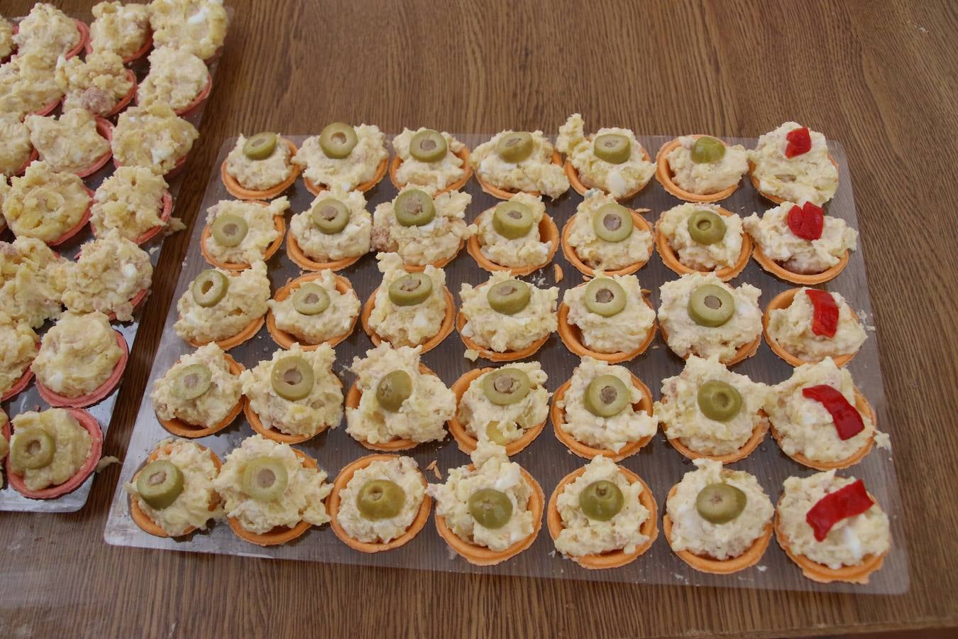 Fotos: Cáritas Parroquial celebra la tercera edición de su 'Tapa Solidaria'