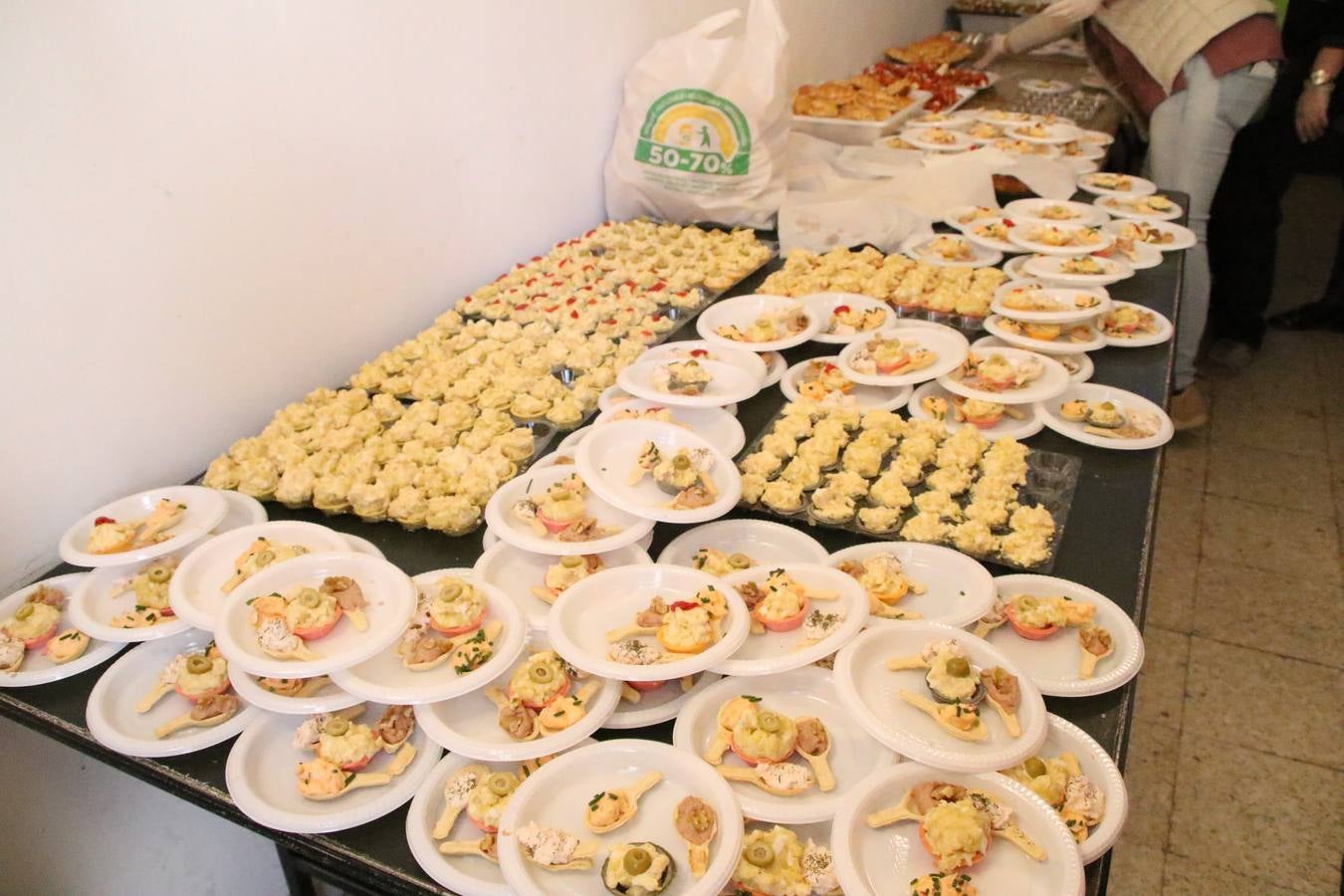 Fotos: Cáritas Parroquial celebra la tercera edición de su 'Tapa Solidaria'