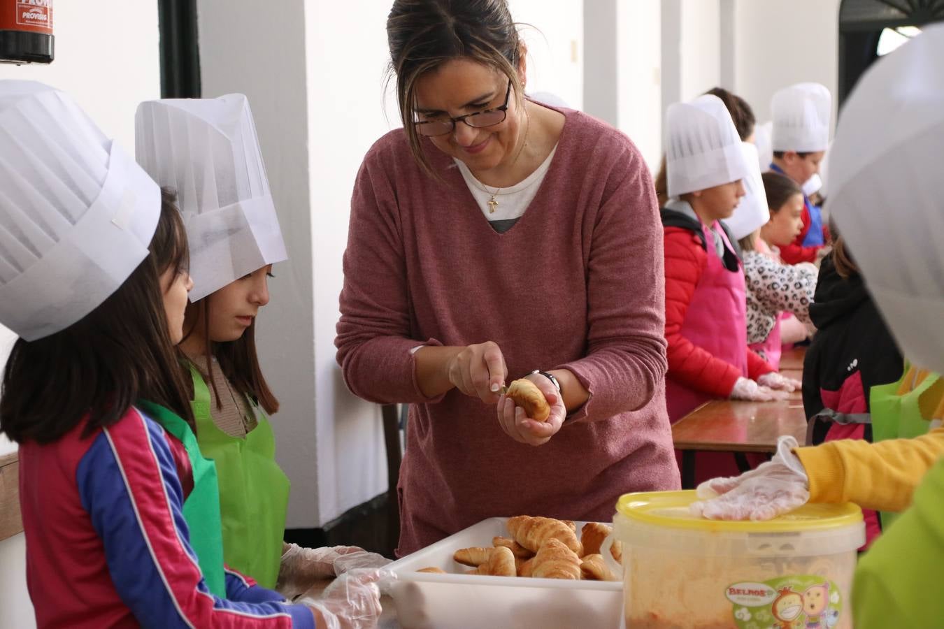 Fotos: Cáritas Parroquial celebra la tercera edición de su 'Tapa Solidaria'