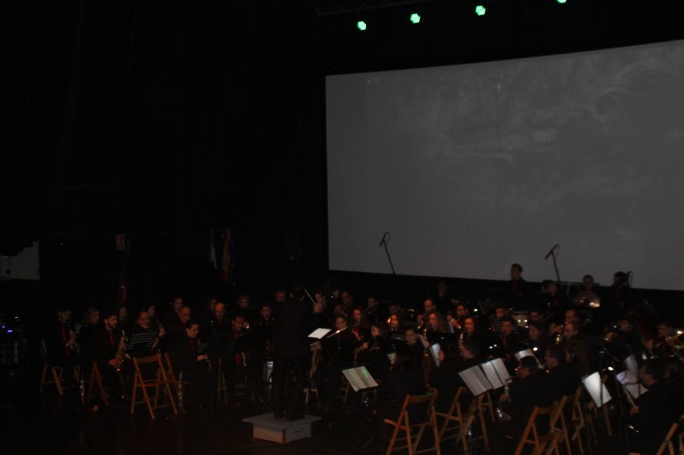 Los alumnos más pequeños de la Escuela de Música en su estreno en el Conciertazo.