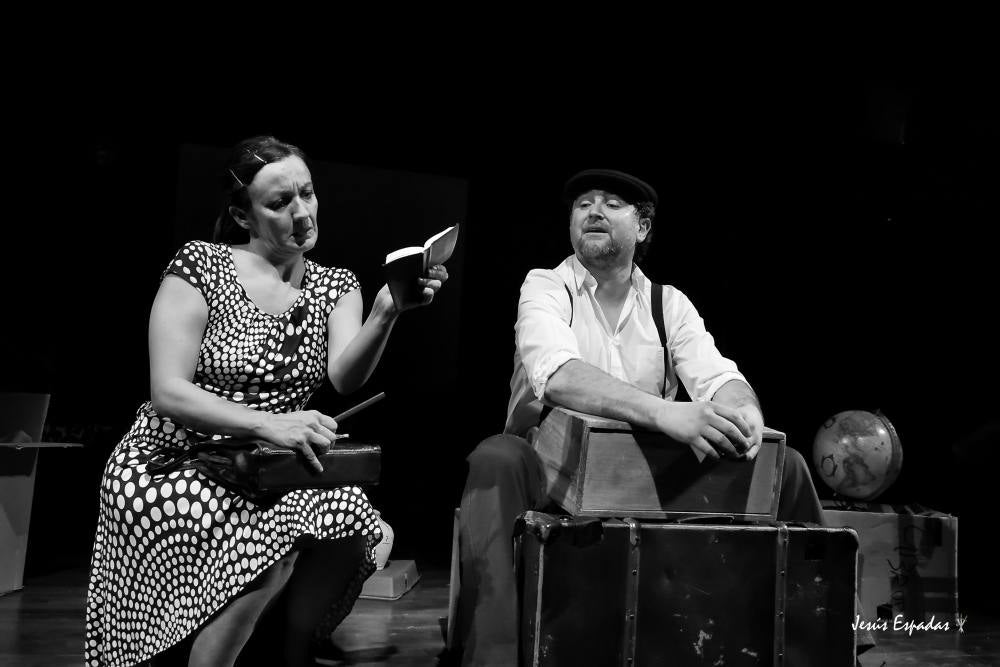 Celia Nadal y Javier Manzanera en una escena de la obra. 