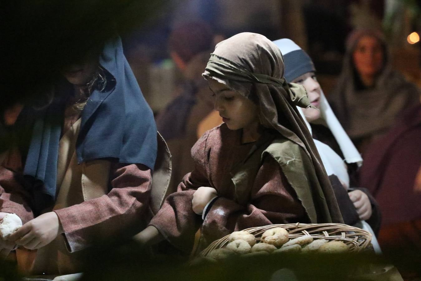 Más de 200 personajes dan vida a este Belén pleno de realismo y tradición.