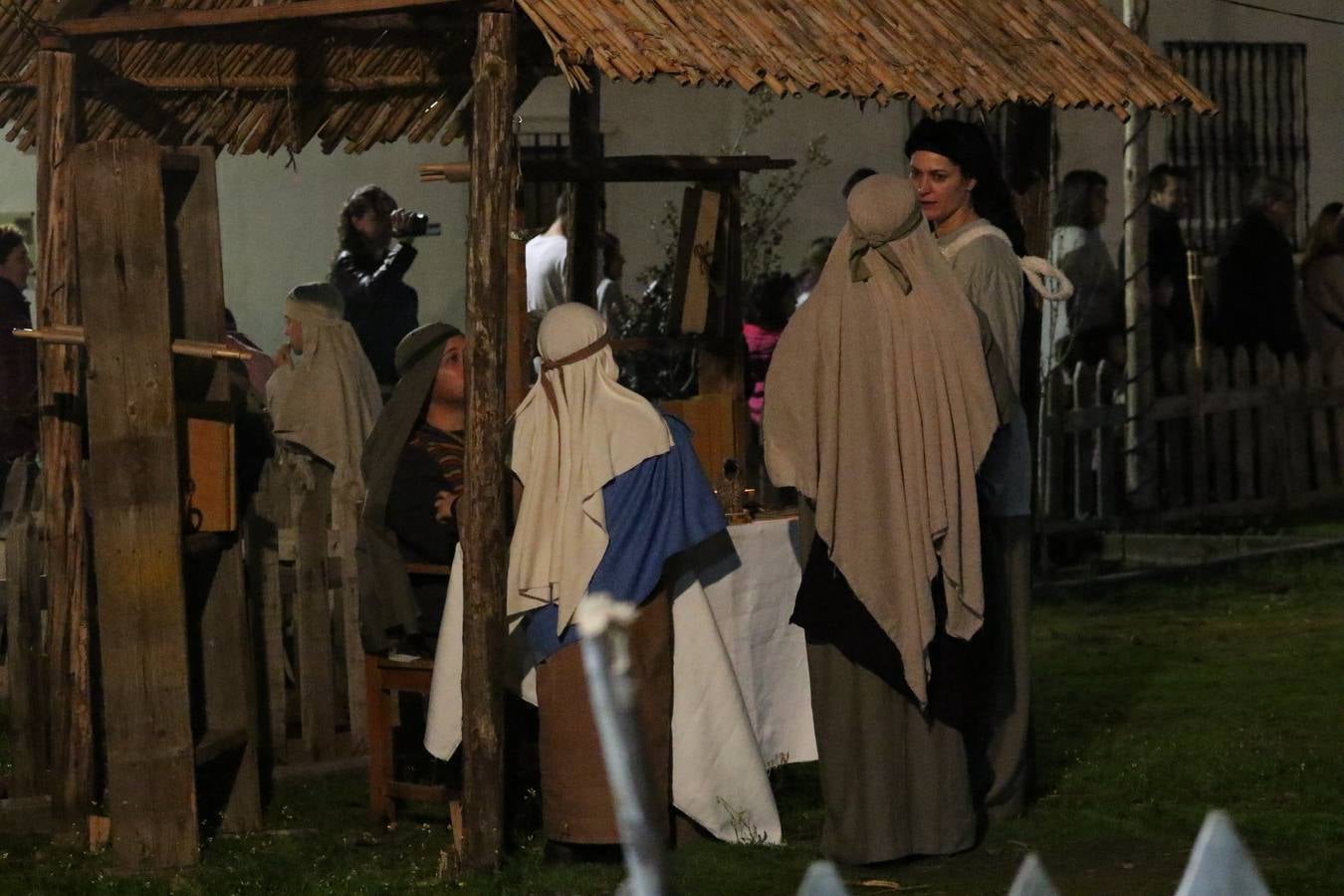 Más de 200 personajes dan vida a este Belén pleno de realismo y tradición.