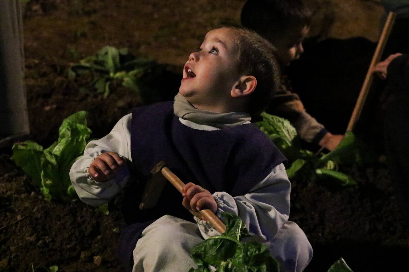 Más de 200 personajes dan vida a este Belén pleno de realismo y tradición.