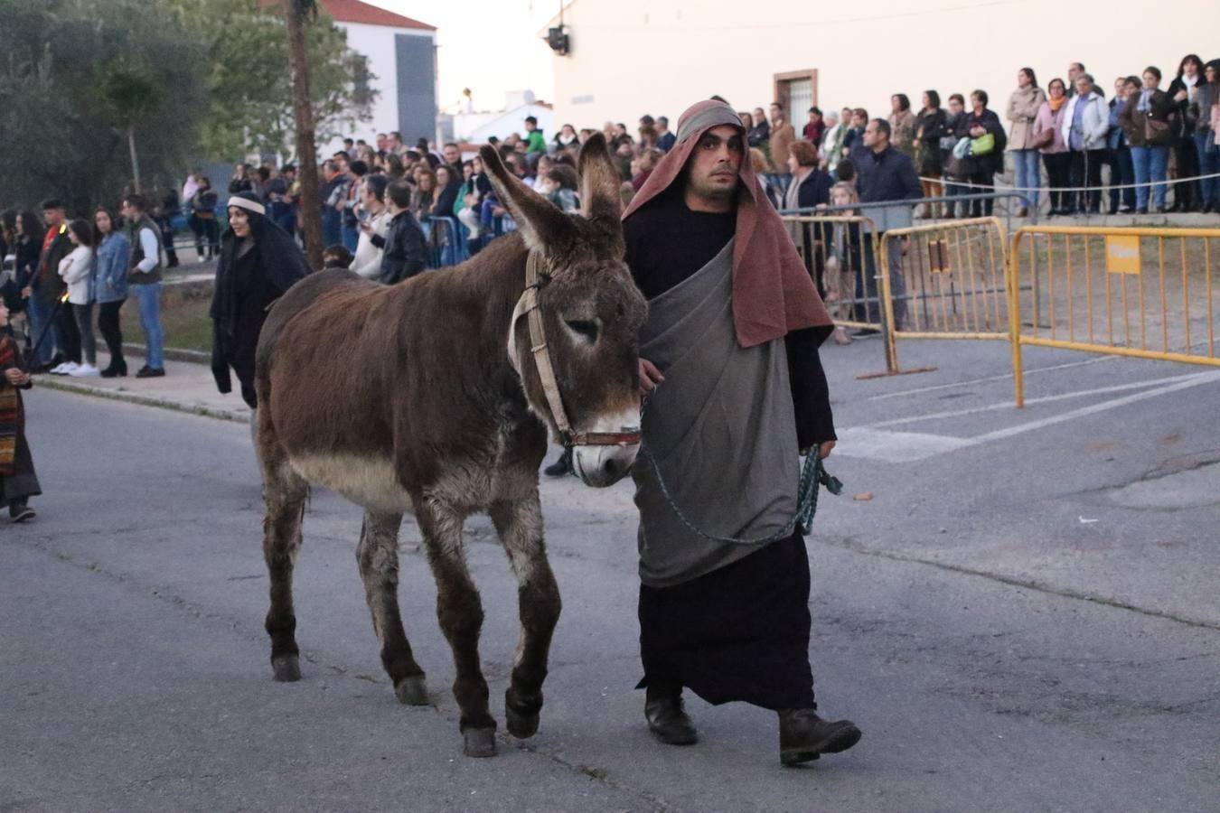 Más de 200 personajes dan vida a este Belén pleno de realismo y tradición.