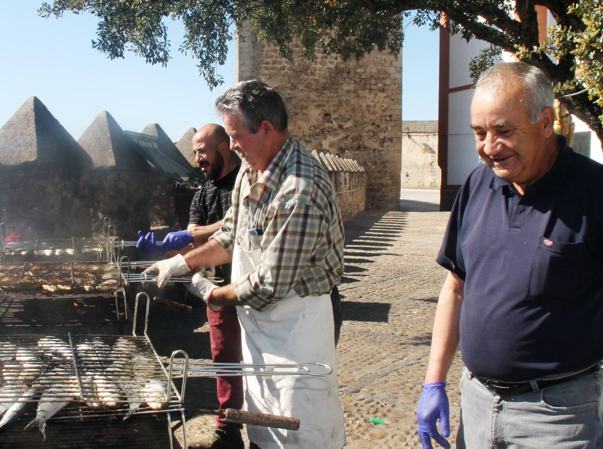 El cocinero jerezano Tomás Carbonero elaborando unas deliciosas migas.