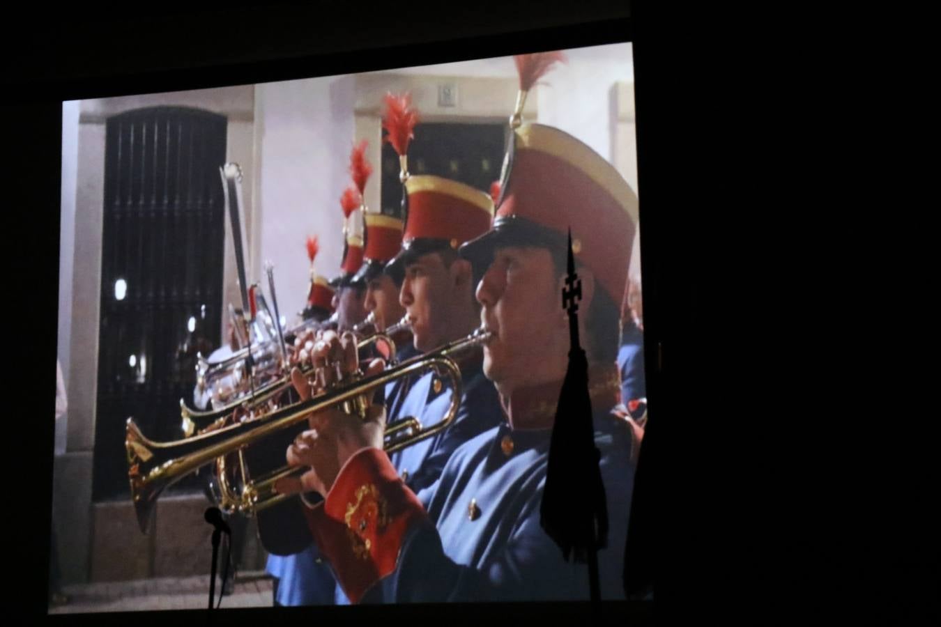 La Agrupación Musical 'Maestro Sousa' interpretando una de las Marchas de su repertorio para esta Semana Santa.