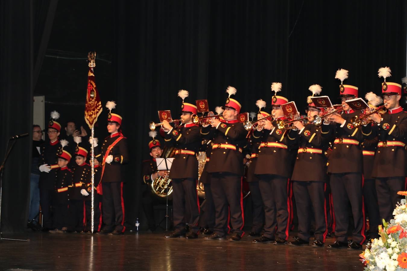 La Agrupación Musical 'Maestro Sousa' interpretando una de las Marchas de su repertorio para esta Semana Santa.