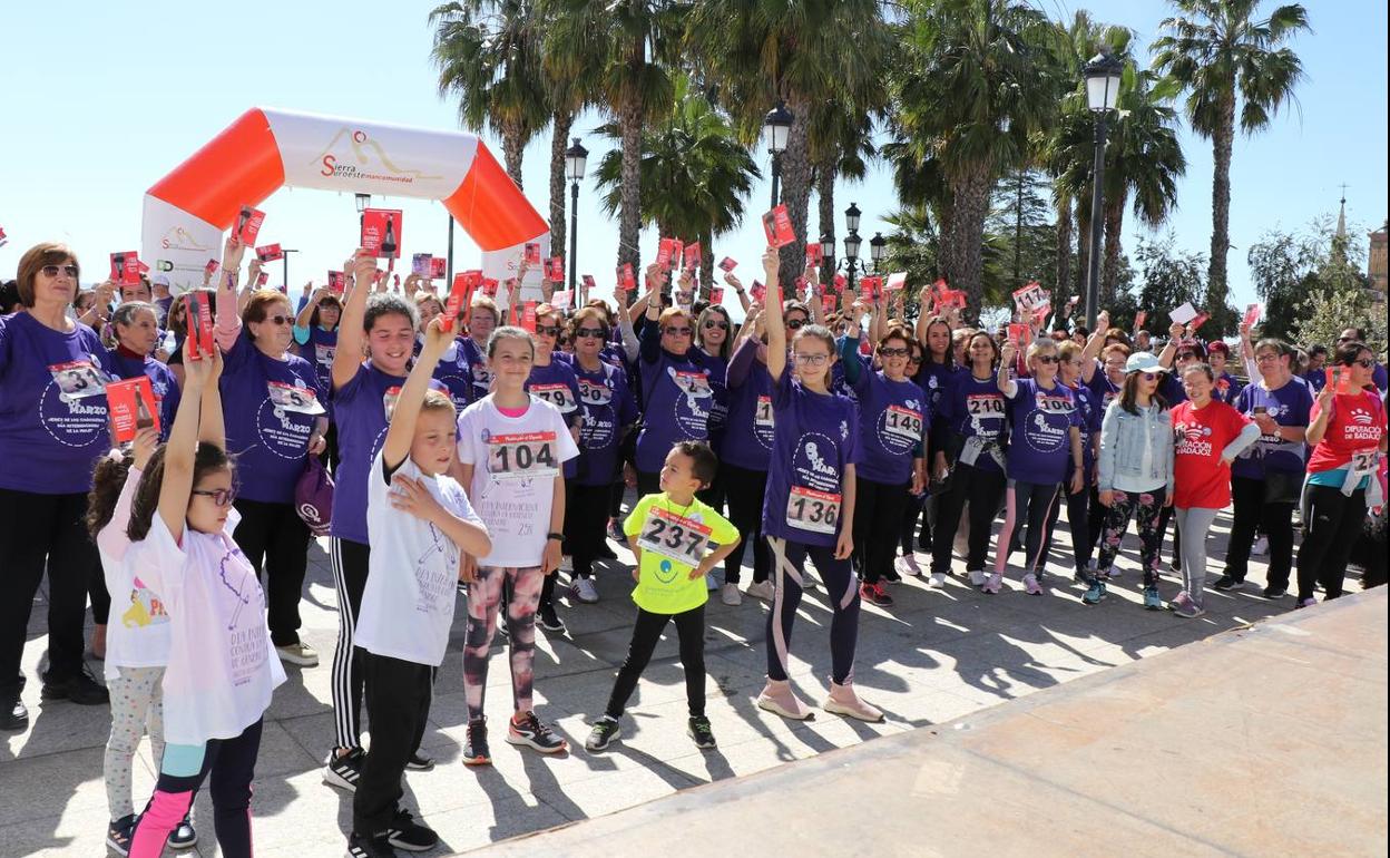 Personas de todas las edades han participado en una jornada reivindicativa y también de unidad. 