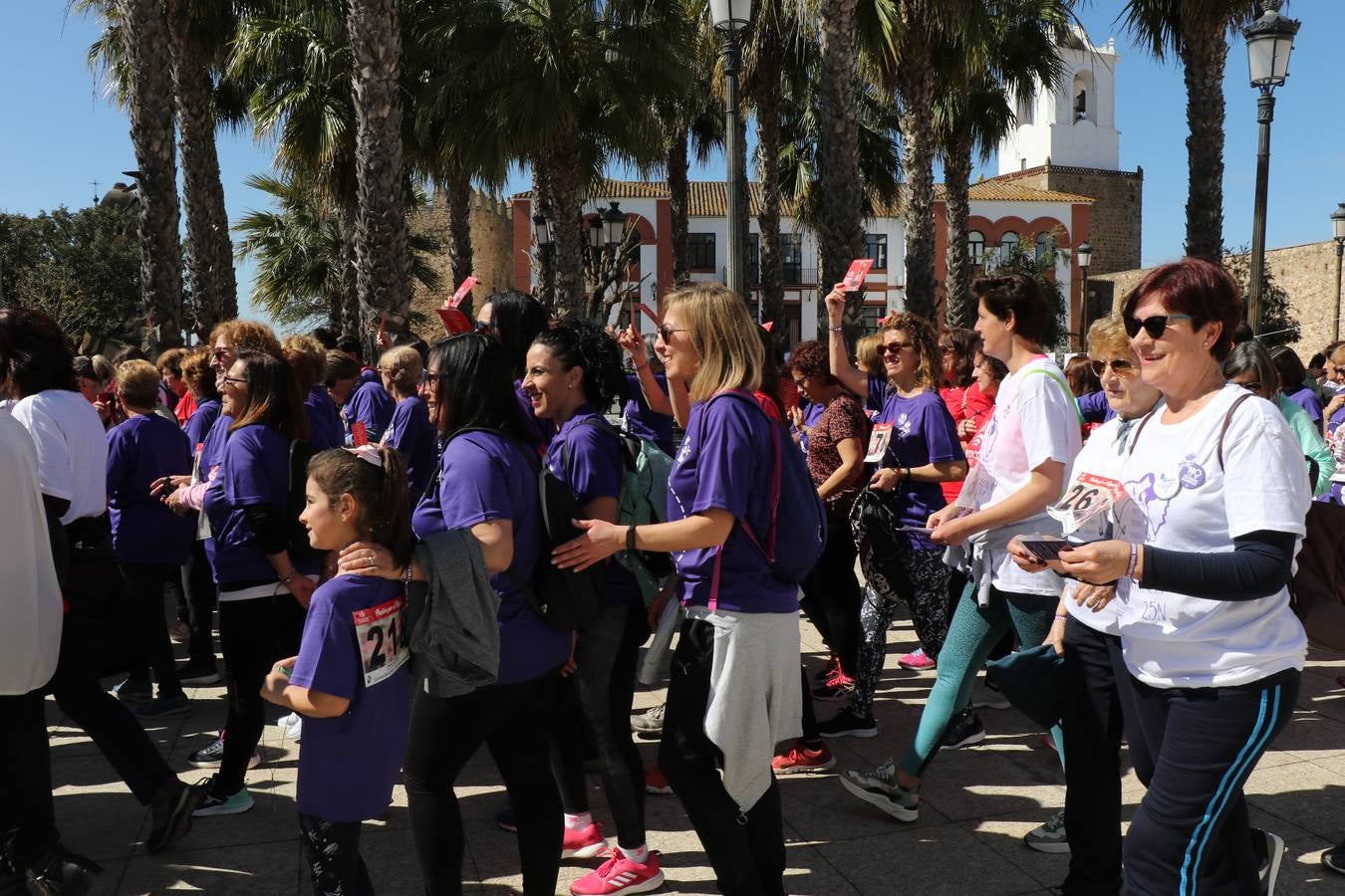 Participantes en la II Carrera de la Mujer.