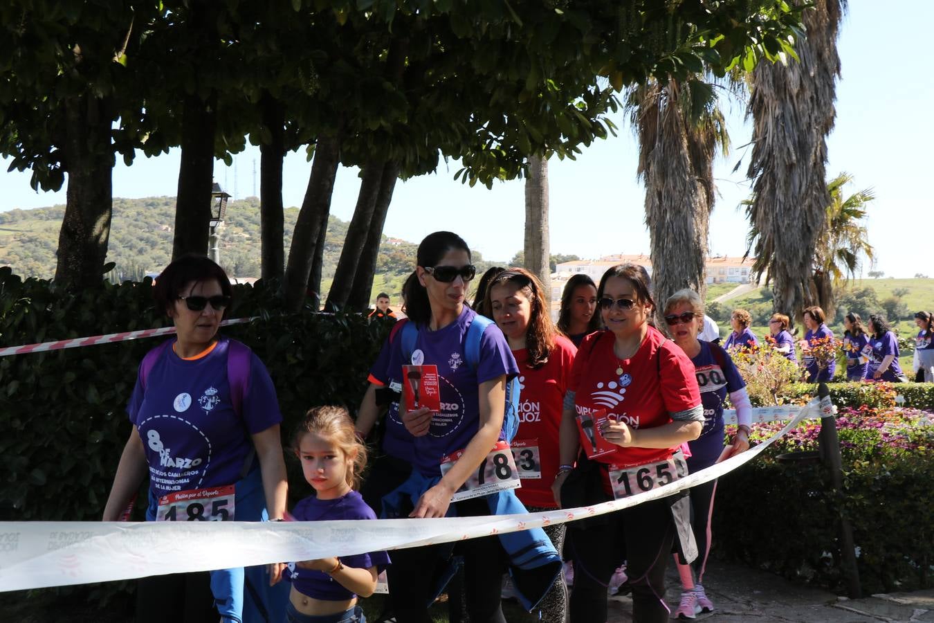 Participantes en la II Carrera de la Mujer.