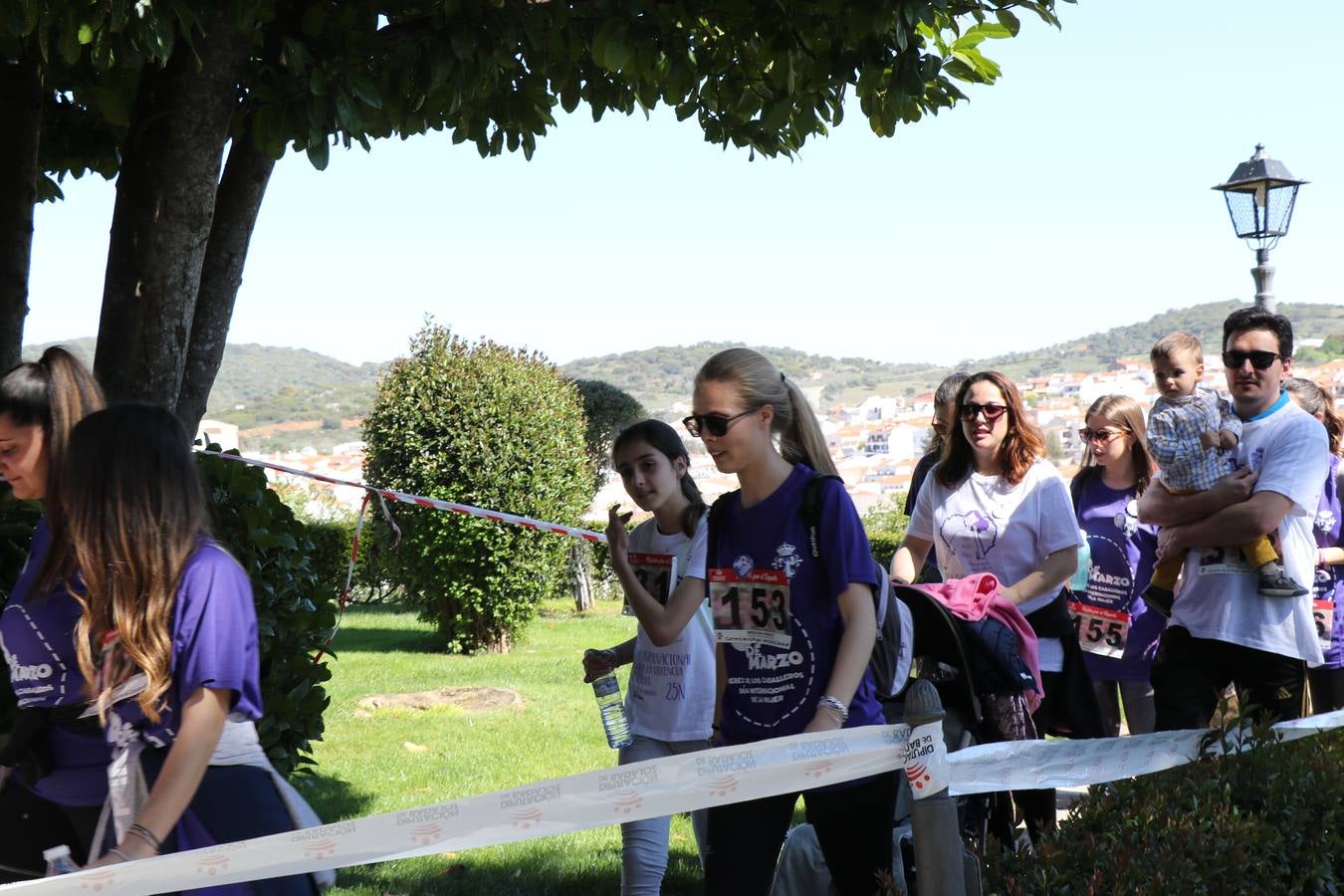Participantes en la II Carrera de la Mujer.