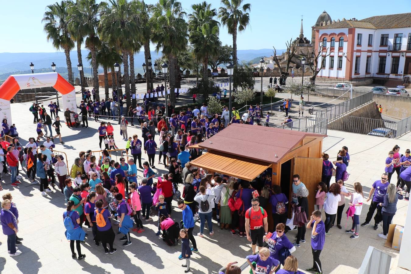 Participantes en la II Carrera de la Mujer.