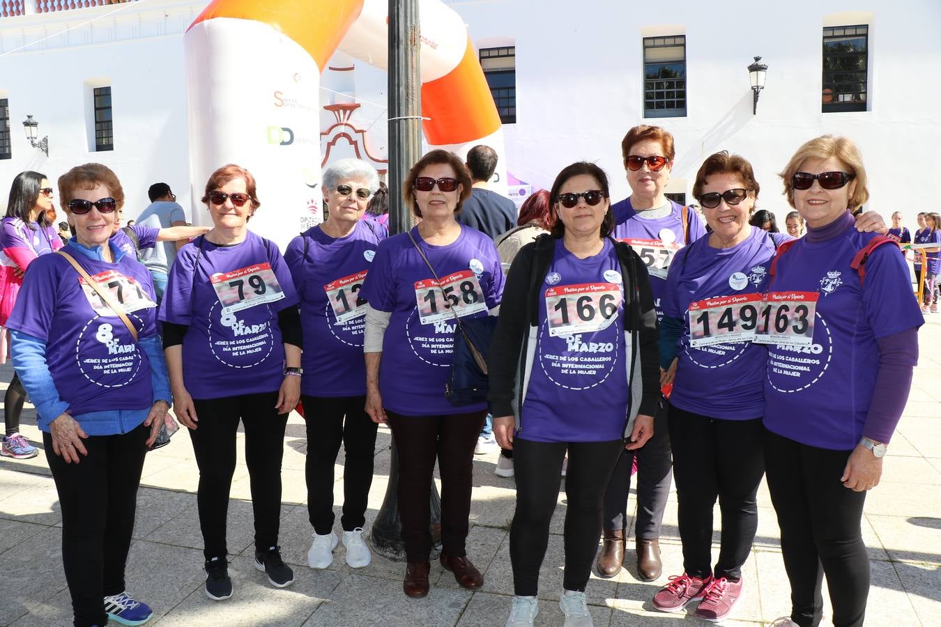 Participantes en la II Carrera de la Mujer.