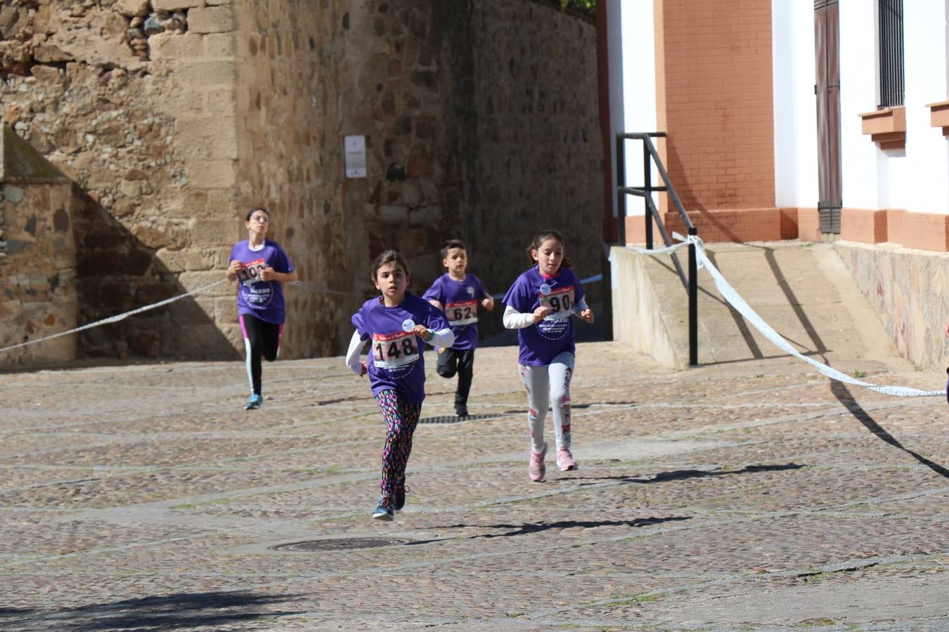 Participantes en la II Carrera de la Mujer.