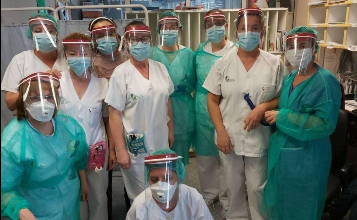 Con las pantallas de protección.