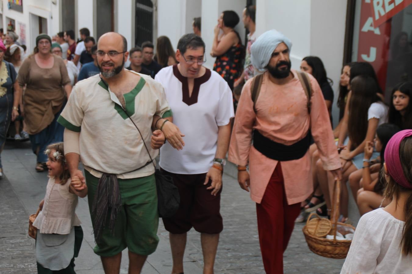 Escena de animación de calle en la fortaleza templaria.