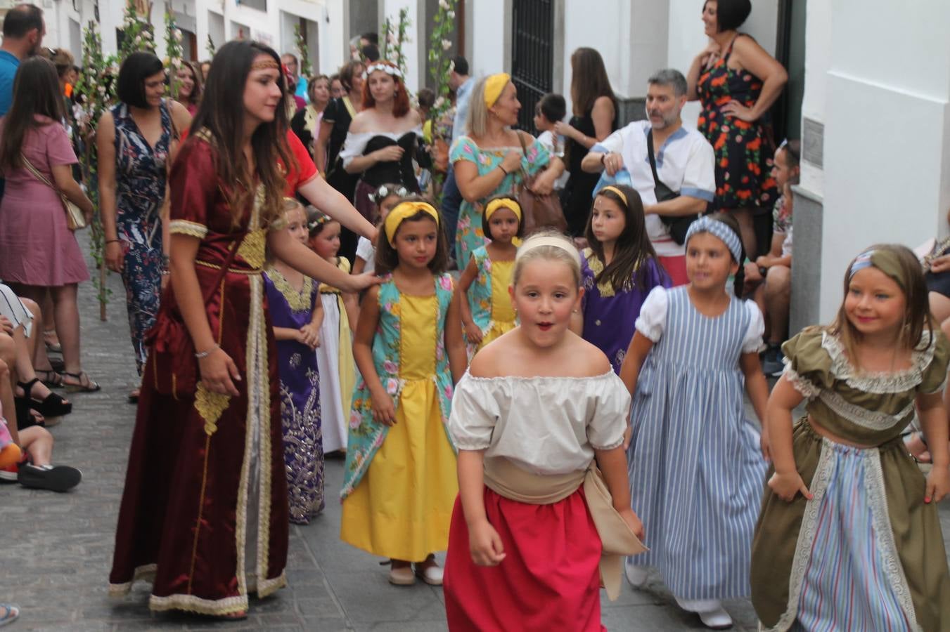 Escena de animación de calle en la fortaleza templaria.