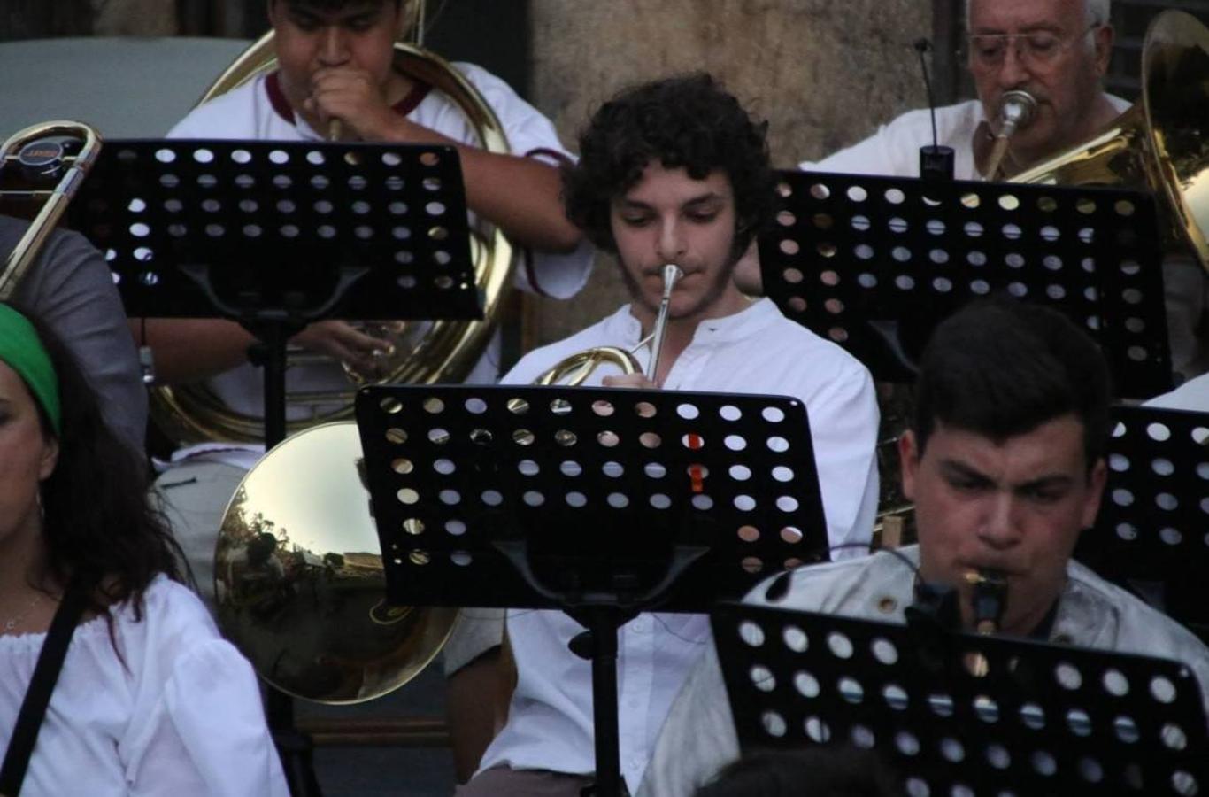 Concierto de la Asociación Musical de Jerez de los Caballeros en el cierre del Festiva Templario.