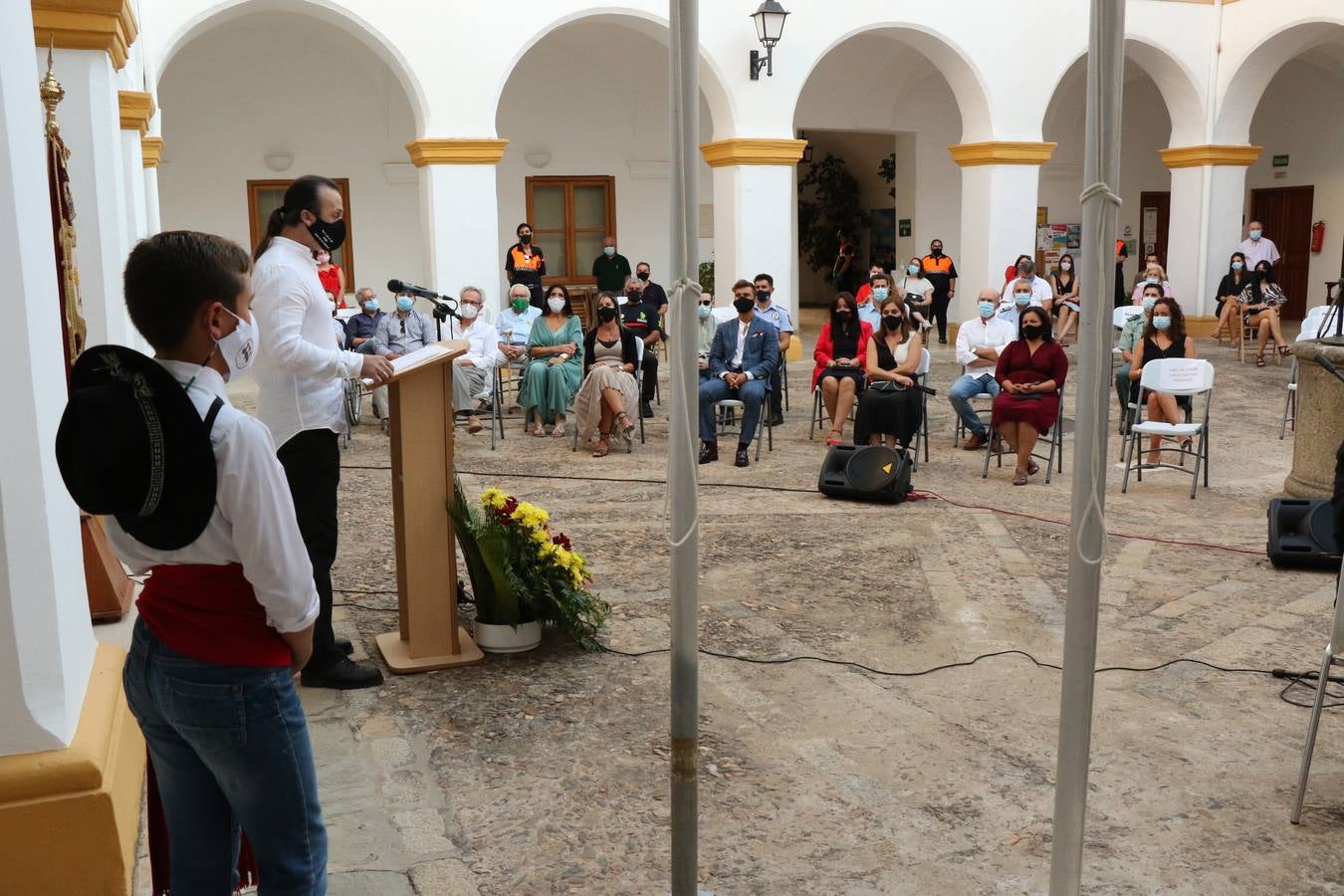 El alcalde de Jerez de los Caballeros, Juan Carlos Santan, durante su discurso.
