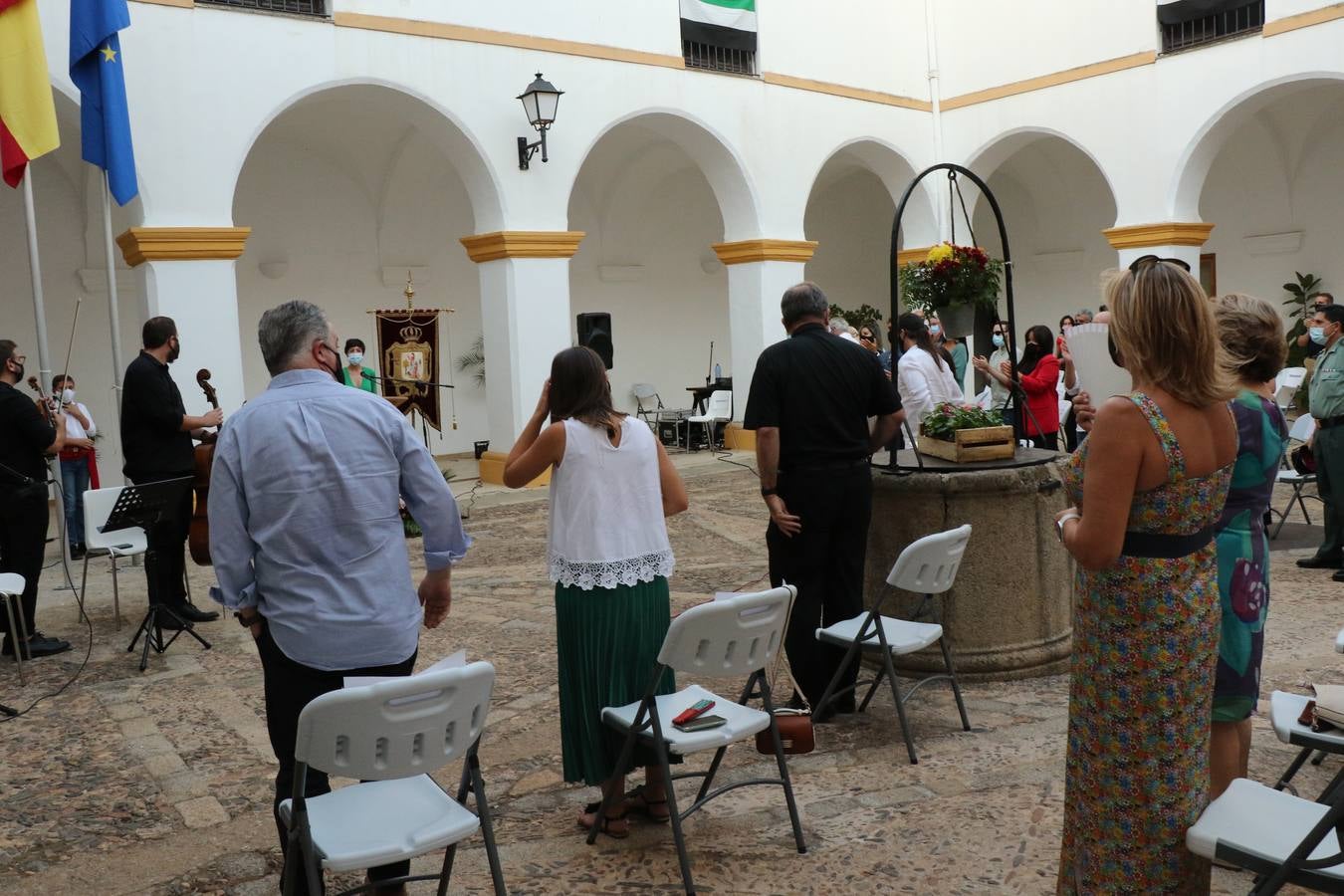 El alcalde de Jerez de los Caballeros, Juan Carlos Santan, durante su discurso.