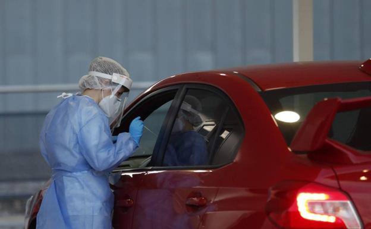 Salud Pública notifica 1 nuevo positivo por Covid-19 en Jerez y 2 en Valuengo