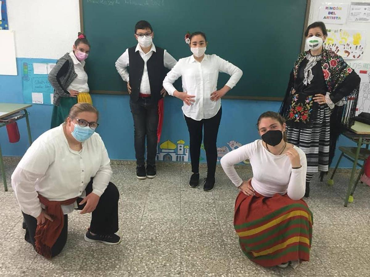 Fotos: Los centros educativos de Jerez y sus pedanías celebran el Día de Extremadura en la Escuela