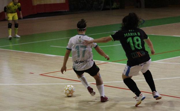 Almudena Mogío durante un partido. 