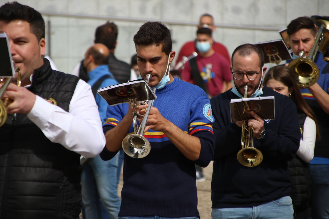 Fotos: Los sones cofrades resuenan con fervor y júbilo en el CEIP &#039;El Rodeo&#039;