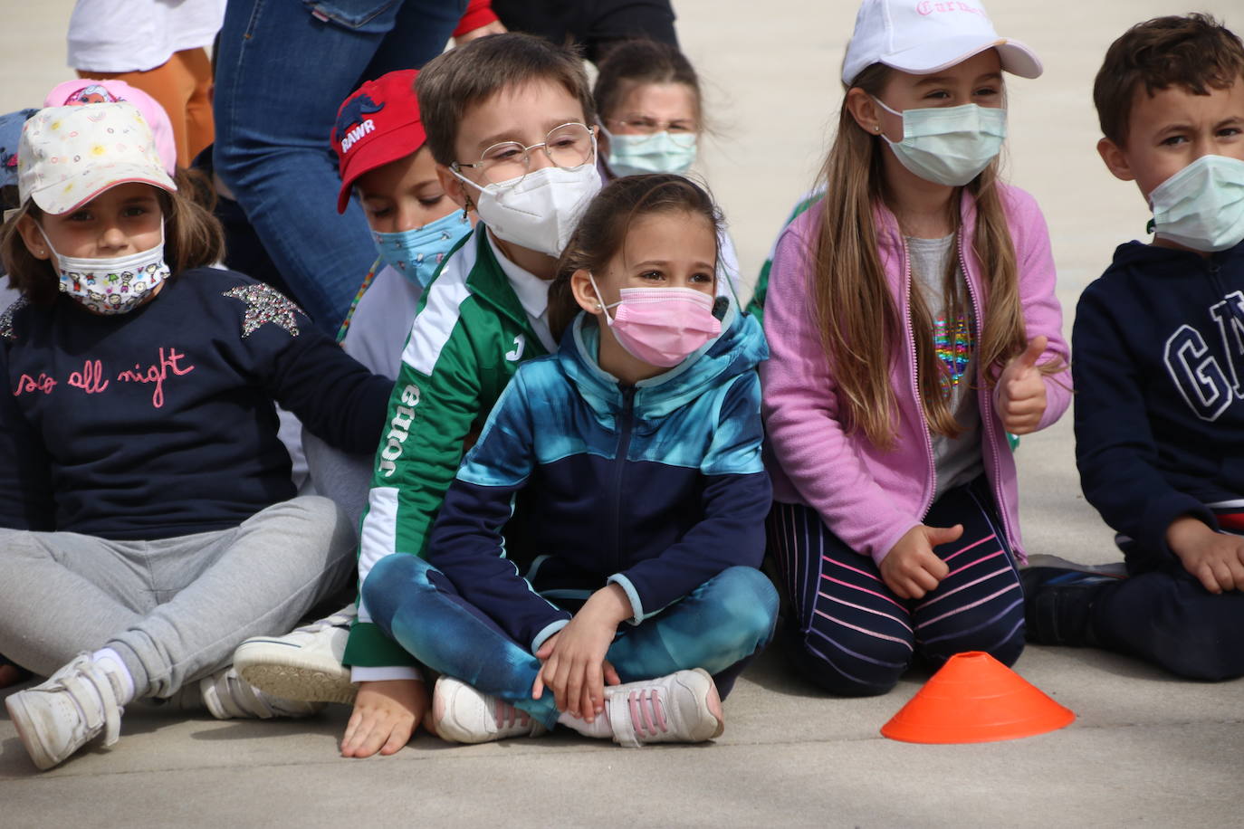 Fotos: Los sones cofrades resuenan con fervor y júbilo en el CEIP &#039;El Rodeo&#039;