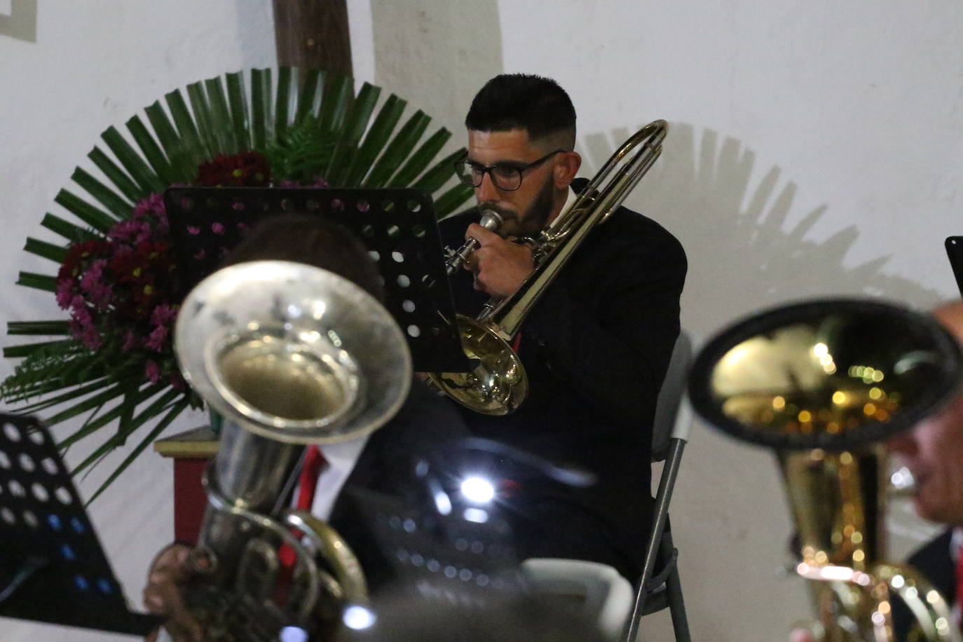 Fotos: La Plaza de la Alcazaba acoge varios conciertos de bandas con un fin solidario