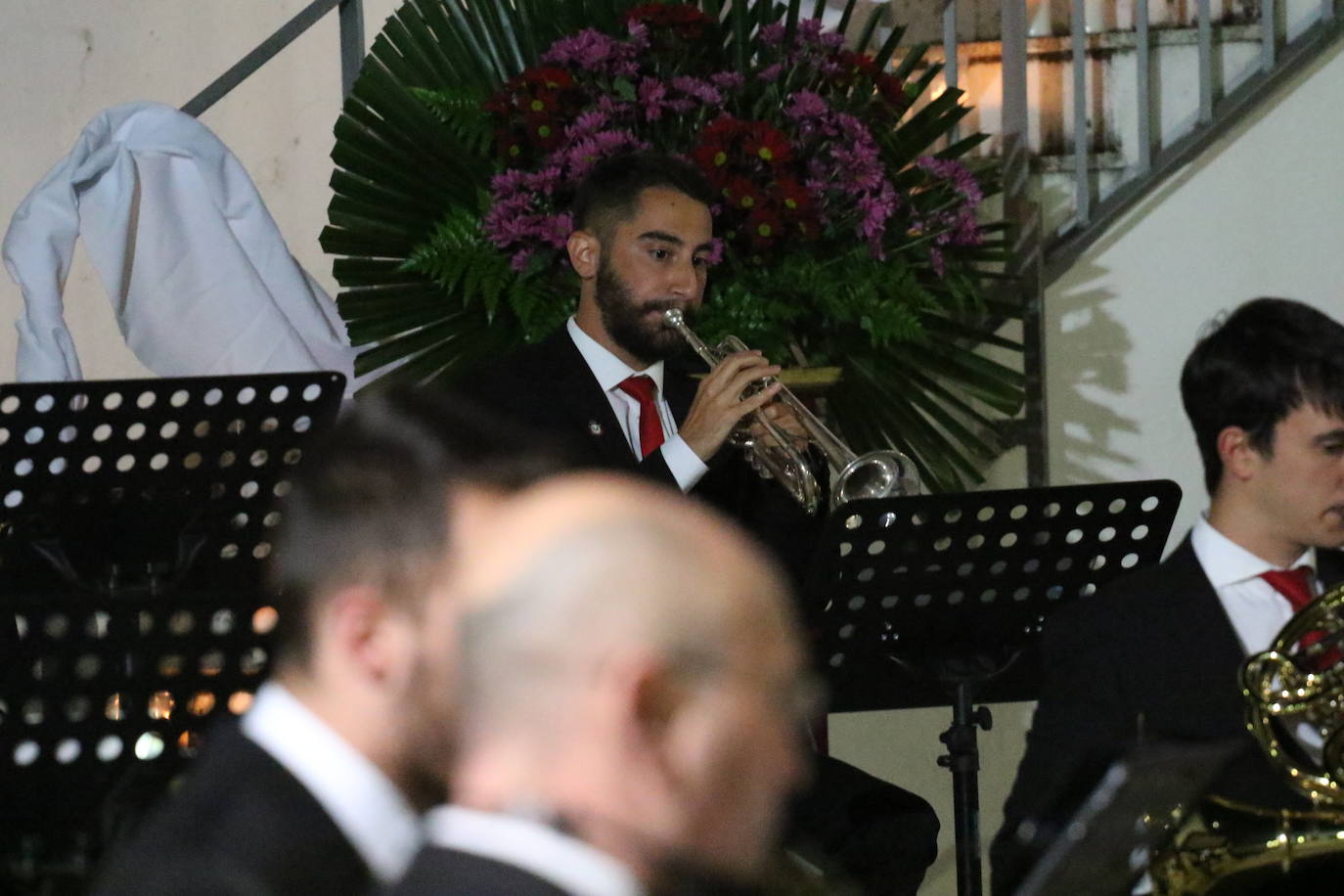 Fotos: La Plaza de la Alcazaba acoge varios conciertos de bandas con un fin solidario