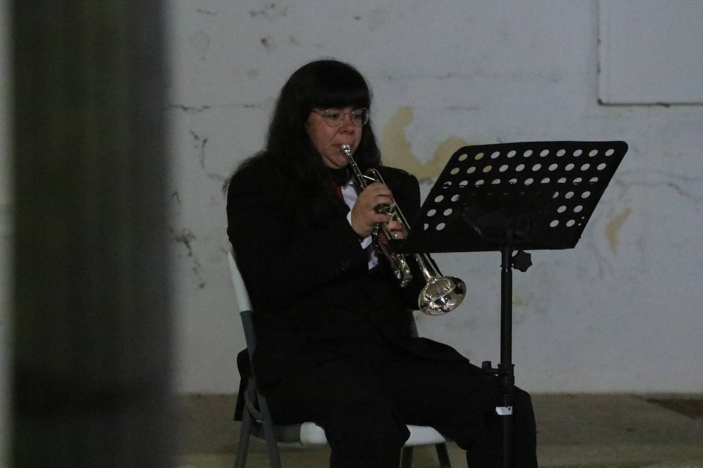 Fotos: La Plaza de la Alcazaba acoge varios conciertos de bandas con un fin solidario