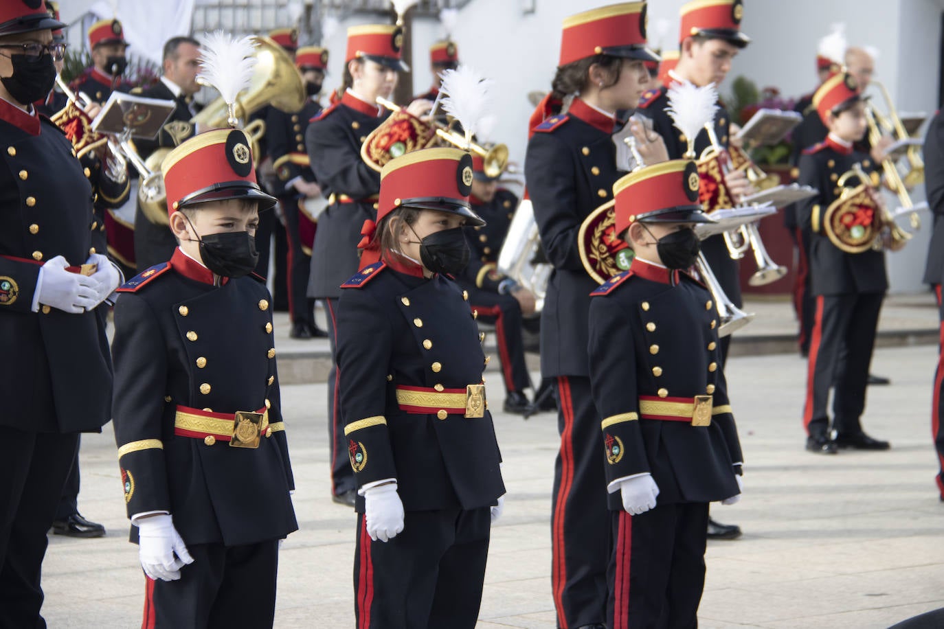 Fotos: La Plaza de la Alcazaba acoge varios conciertos de bandas con un fin solidario