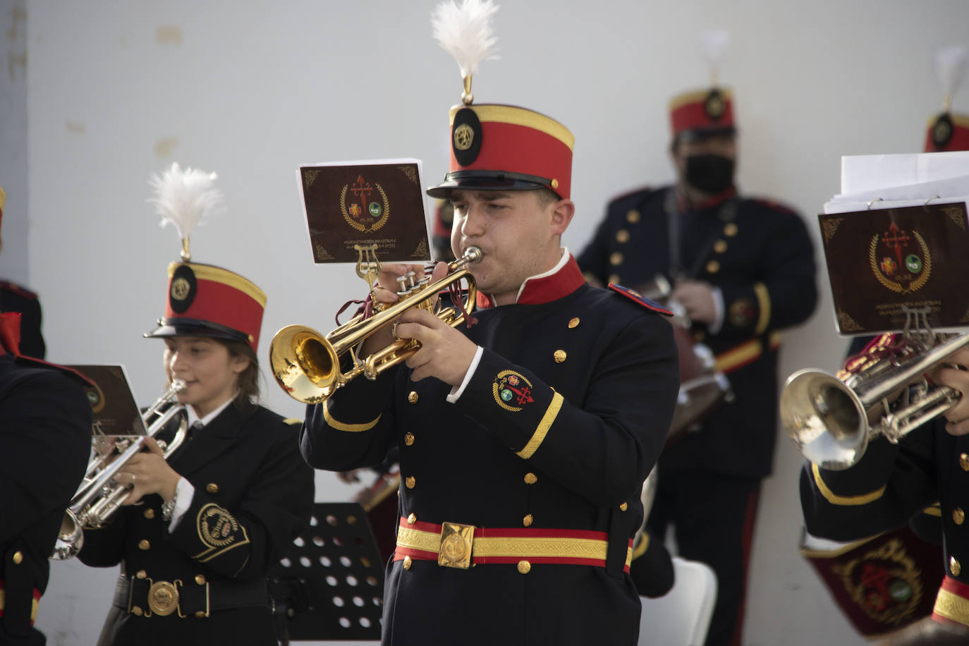 Fotos: La Plaza de la Alcazaba acoge varios conciertos de bandas con un fin solidario