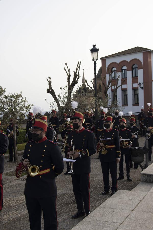 Fotos: La Plaza de la Alcazaba acoge varios conciertos de bandas con un fin solidario