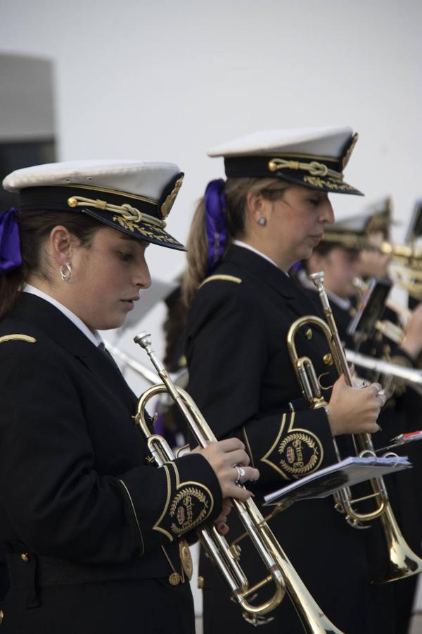 Fotos: La Plaza de la Alcazaba acoge varios conciertos de bandas con un fin solidario
