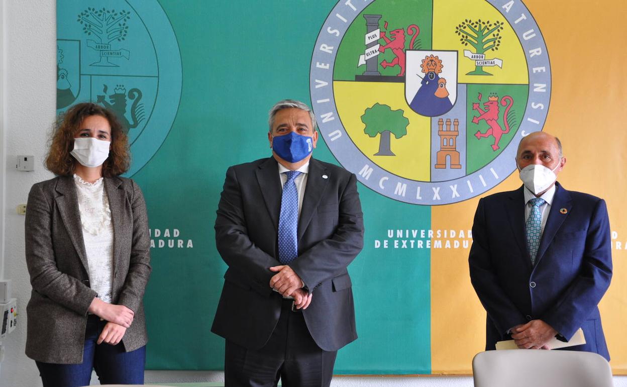 Olga García, Antonio Hidalgo y Ricardo Leal