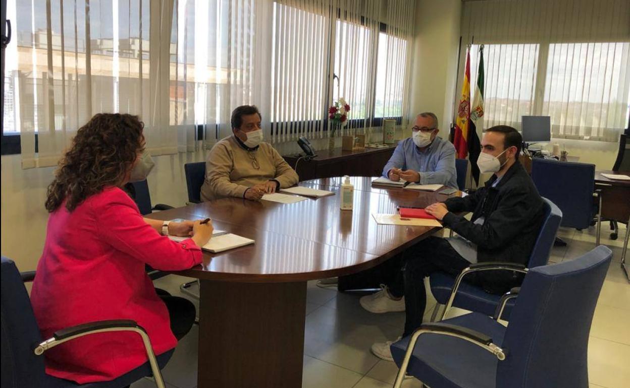 El director del SEPAD se compromete a estudiar las necesidades reales para dar atención a la dependencia en Jerez y comarca