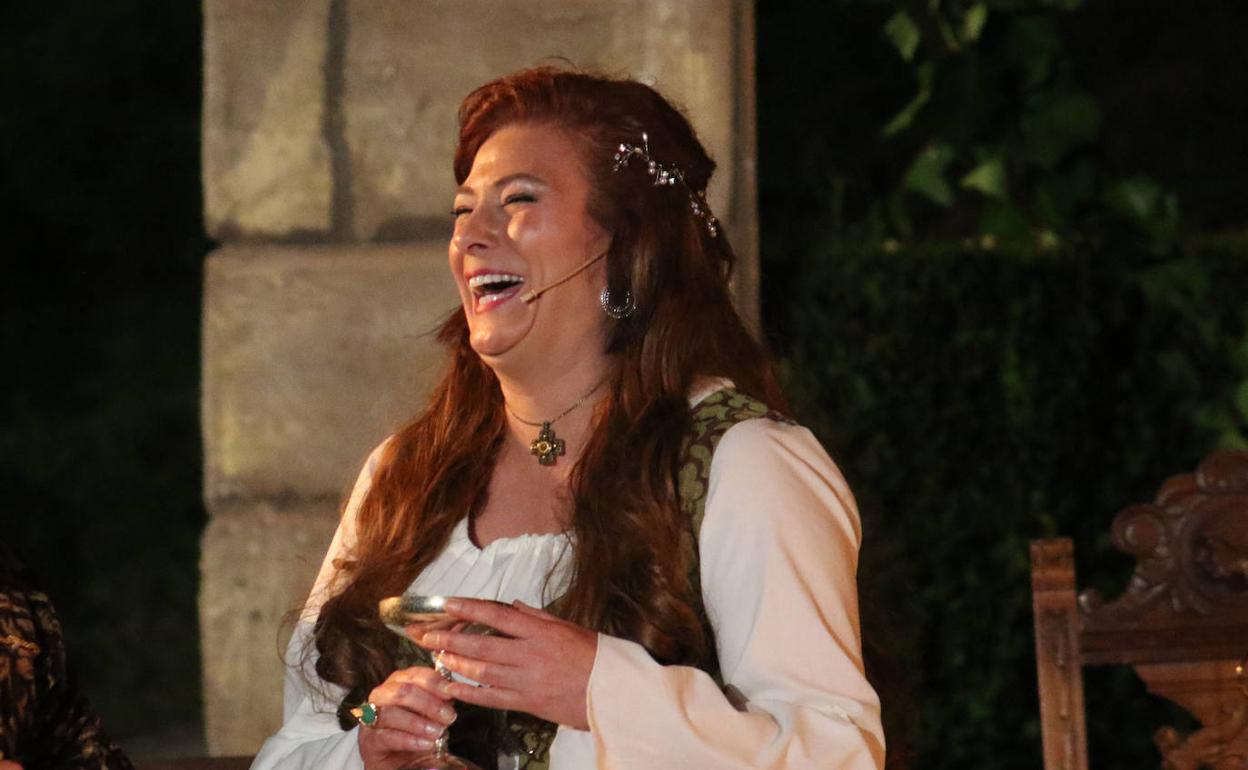 Silvia Carrasco Tanco durante la representación teatral. 