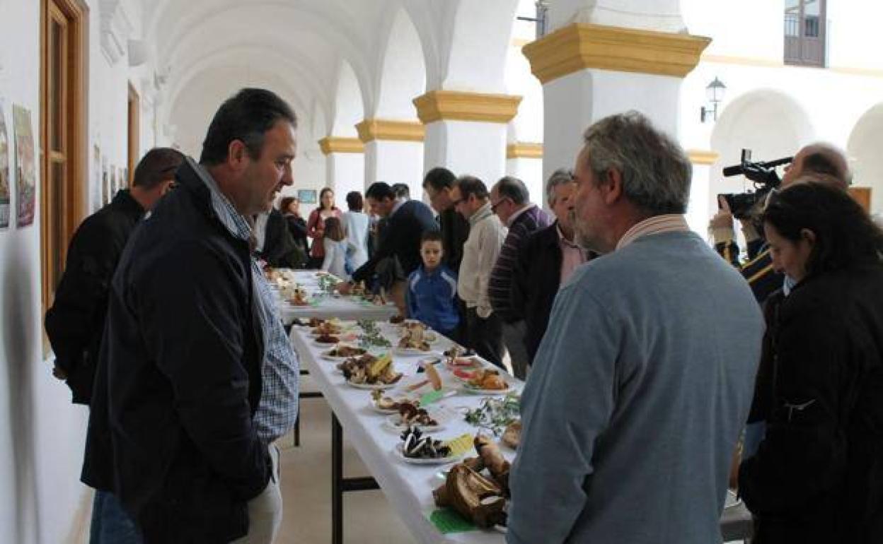 En ediciones anteriores de las Jornadas Micológicas. 