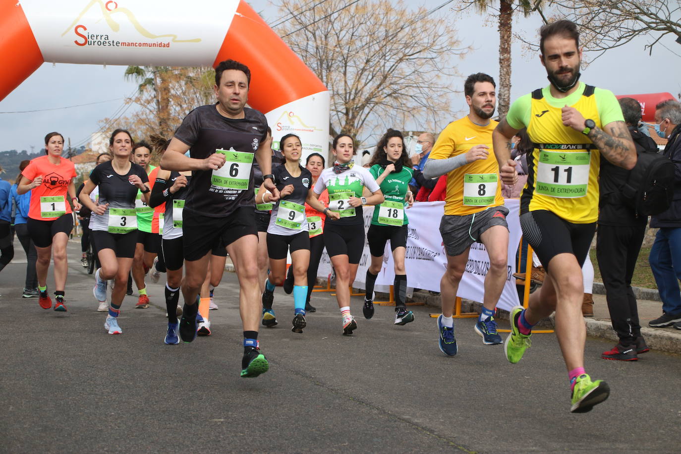 Fotos: Carlos Cobos e Irene Cascajosa ganan el II Duatlón Cross &#039;Dehesa de Jerez&#039;