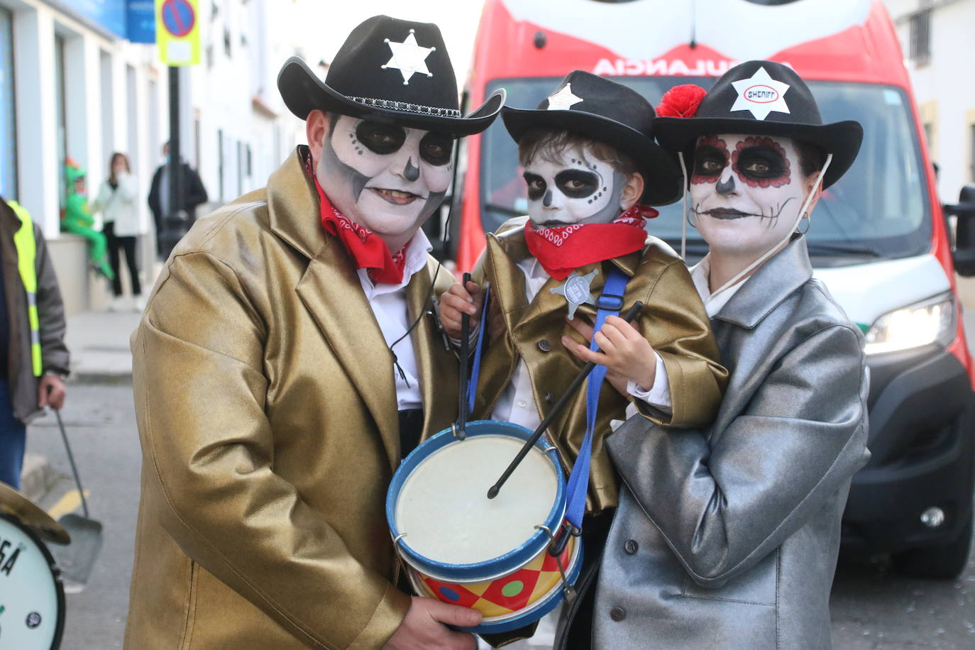 Fotos: El Carnaval vuelve a teñir de color y alegría las calles de Jerez