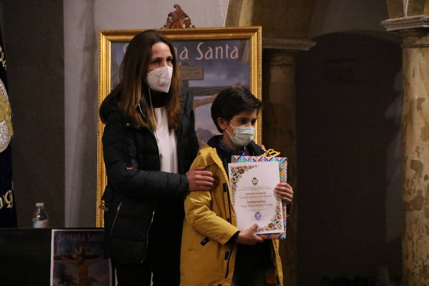 Fotos: El anuario cofrade vuelve a desgranar los entresijos de la Semana Santa jerezana