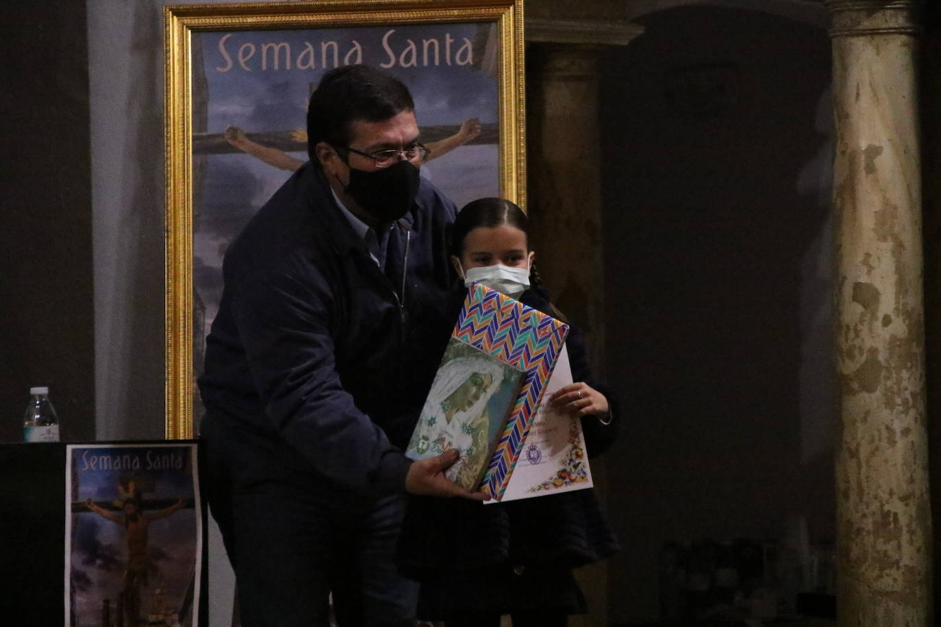 Fotos: El anuario cofrade vuelve a desgranar los entresijos de la Semana Santa jerezana