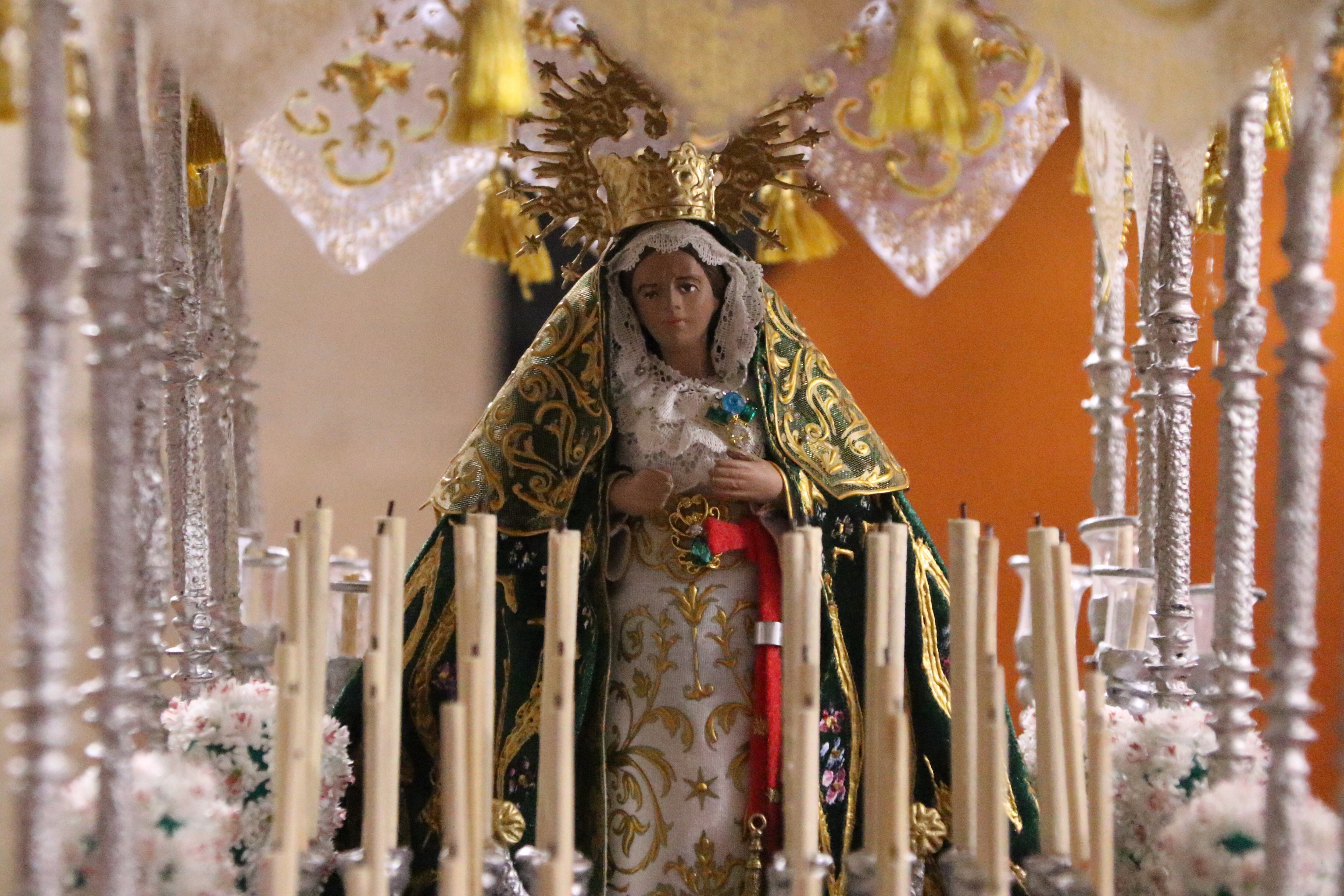 Fotos: La Casa de la Cultura acoge la exposición &#039;Semana Santa de Jerez de los Caballeros. Tradición y Cultura&#039;