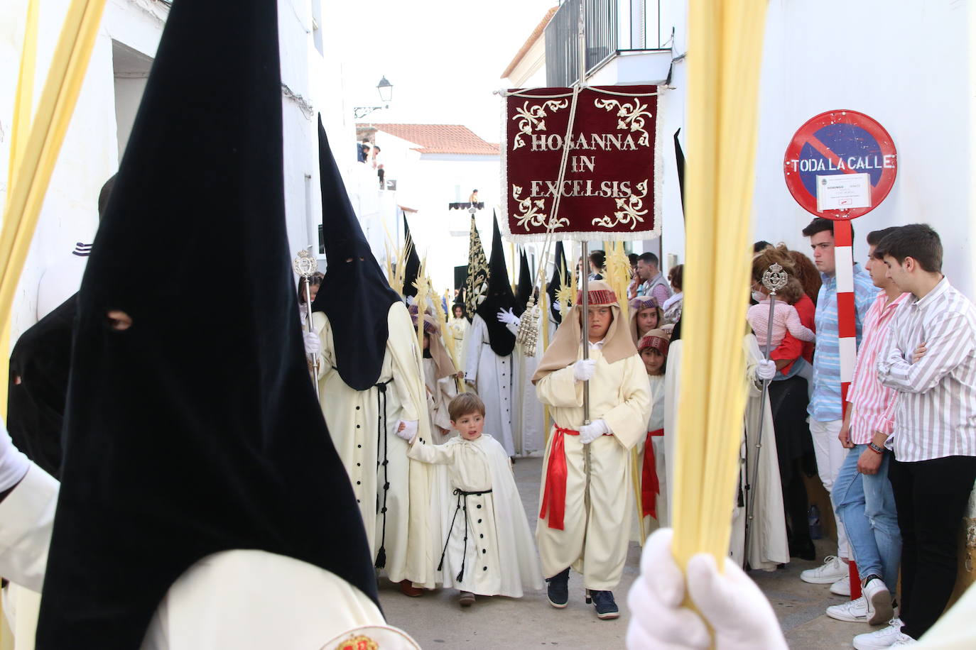 Fotos: Vuelve el fervor a las calles de Jerez de los Caballeros con la llegada de un anhelado Domingo de Ramos