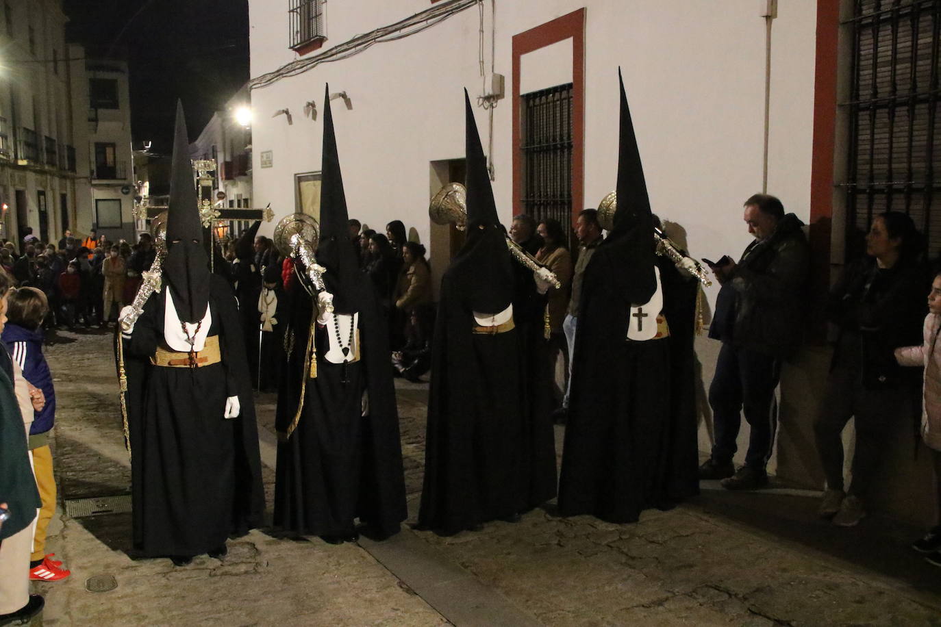 Fotos: Jerez vuelve a enmudecer ante Jesús Orando en el Huerto y Nuestra Señora del Silencio en una nueva noche de Martes Santo