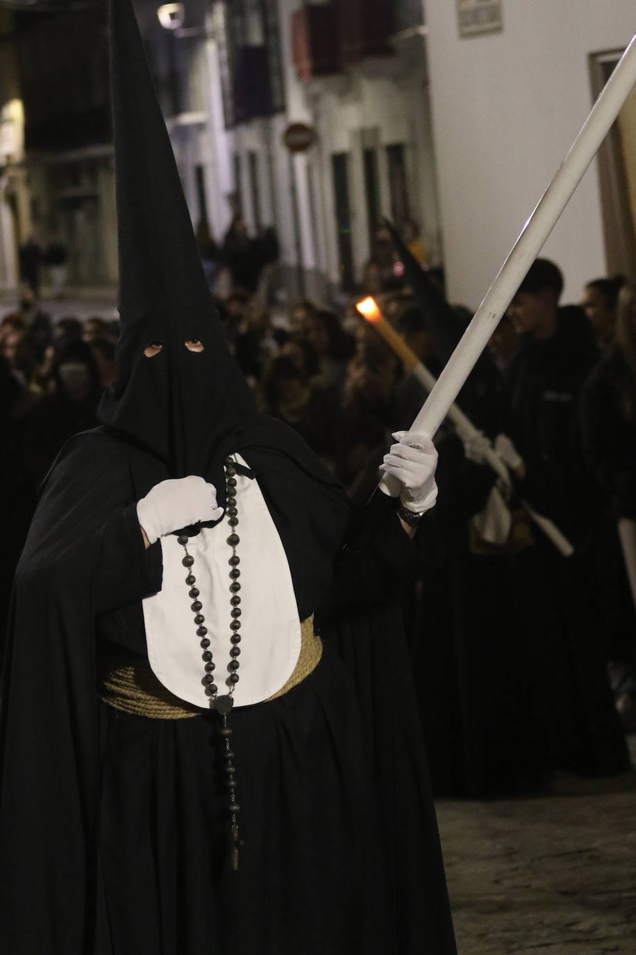 Fotos: Jerez vuelve a enmudecer ante Jesús Orando en el Huerto y Nuestra Señora del Silencio en una nueva noche de Martes Santo